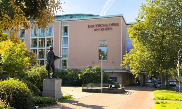 Lucy Payton @ HealthSciencesForum Is Changing How We Learn About Health